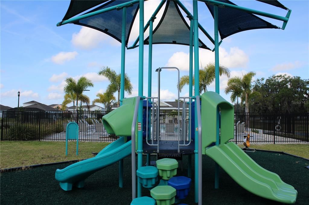 Active With Contract: $2,350 (3 beds, 2 baths, 1824 Square Feet)