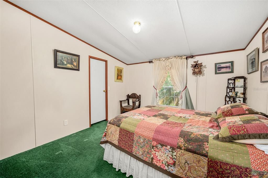 На продажу: $269,900 (3 спален, 2 ванн, 1296 Квадратных фут)