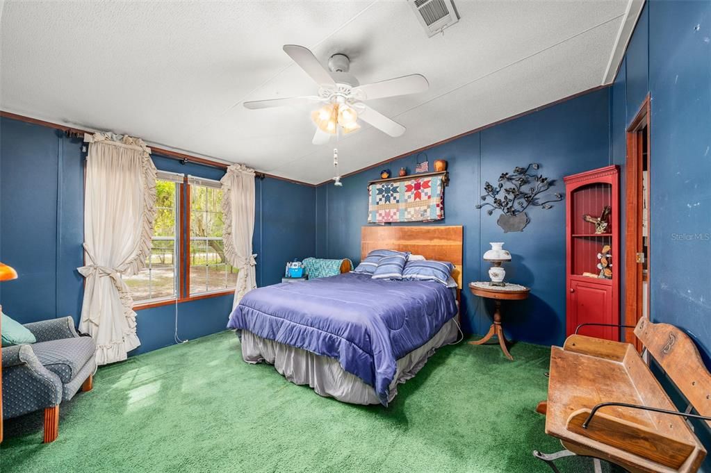 На продажу: $269,900 (3 спален, 2 ванн, 1296 Квадратных фут)