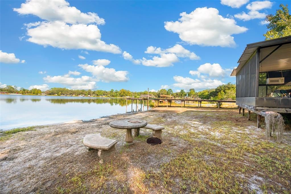 На продажу: $269,900 (3 спален, 2 ванн, 1296 Квадратных фут)