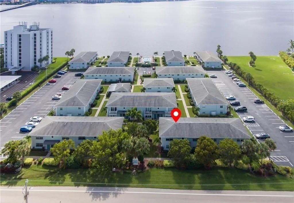 For Sale: $149,999 (1 beds, 1 baths, 659 Square Feet)