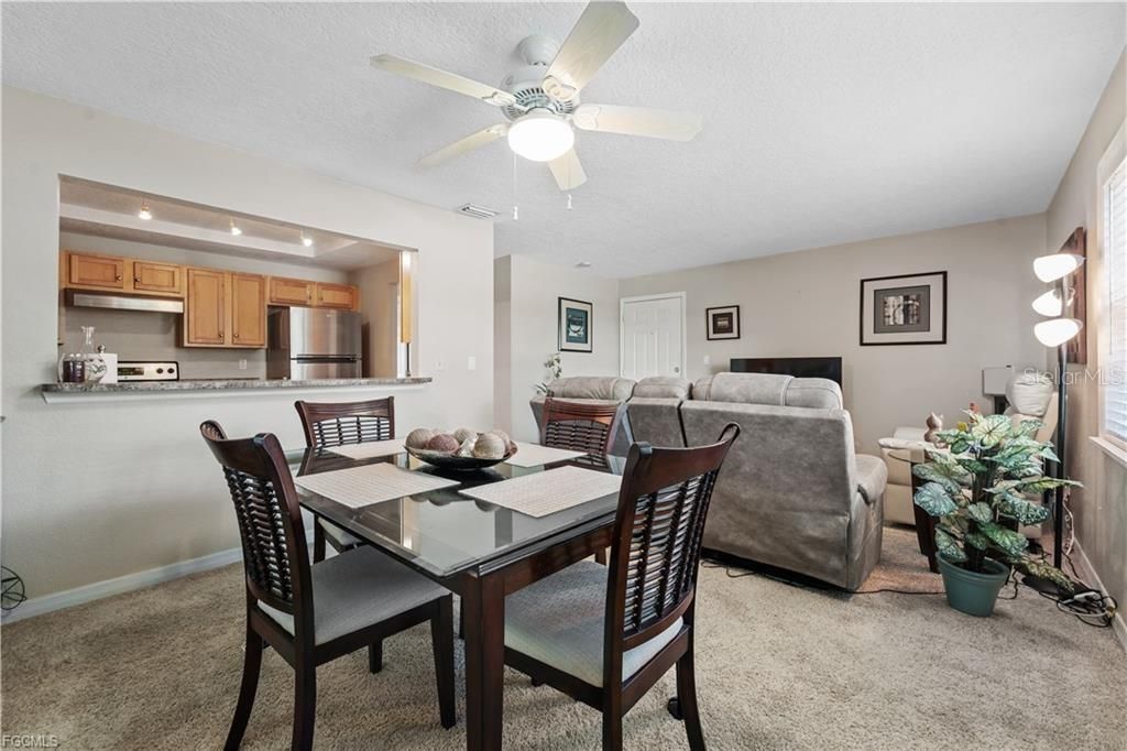 For Sale: $149,999 (1 beds, 1 baths, 659 Square Feet)