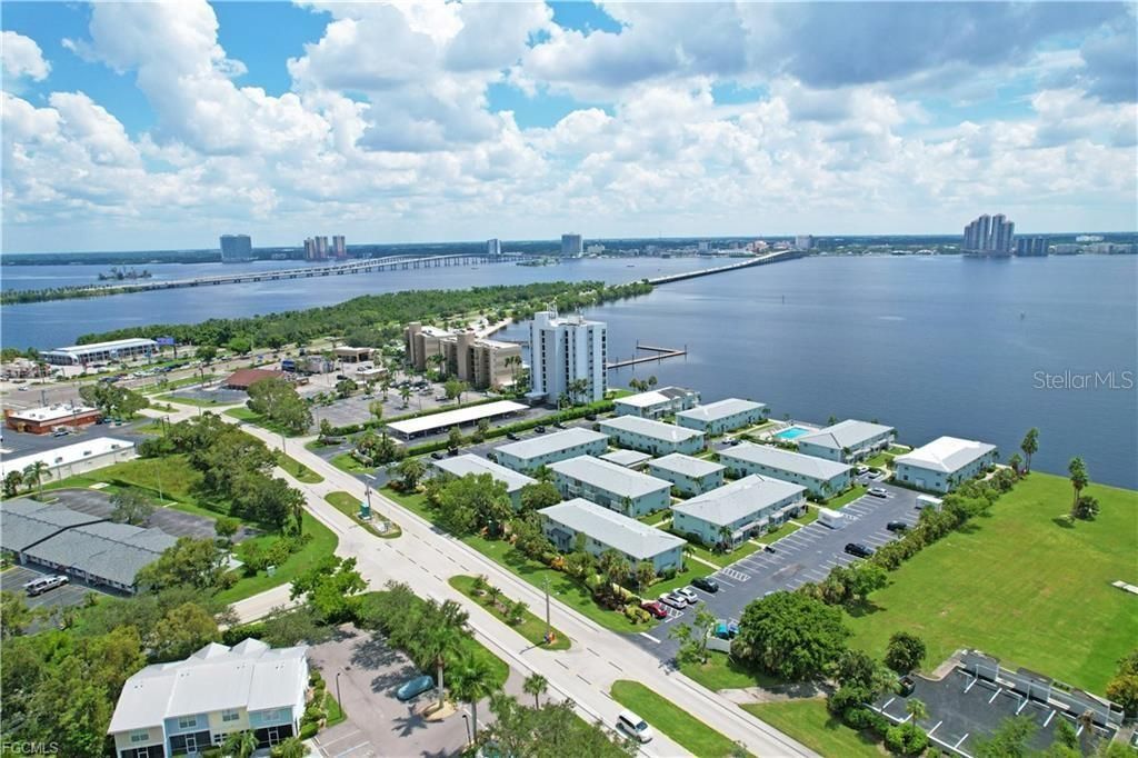 For Sale: $149,999 (1 beds, 1 baths, 659 Square Feet)