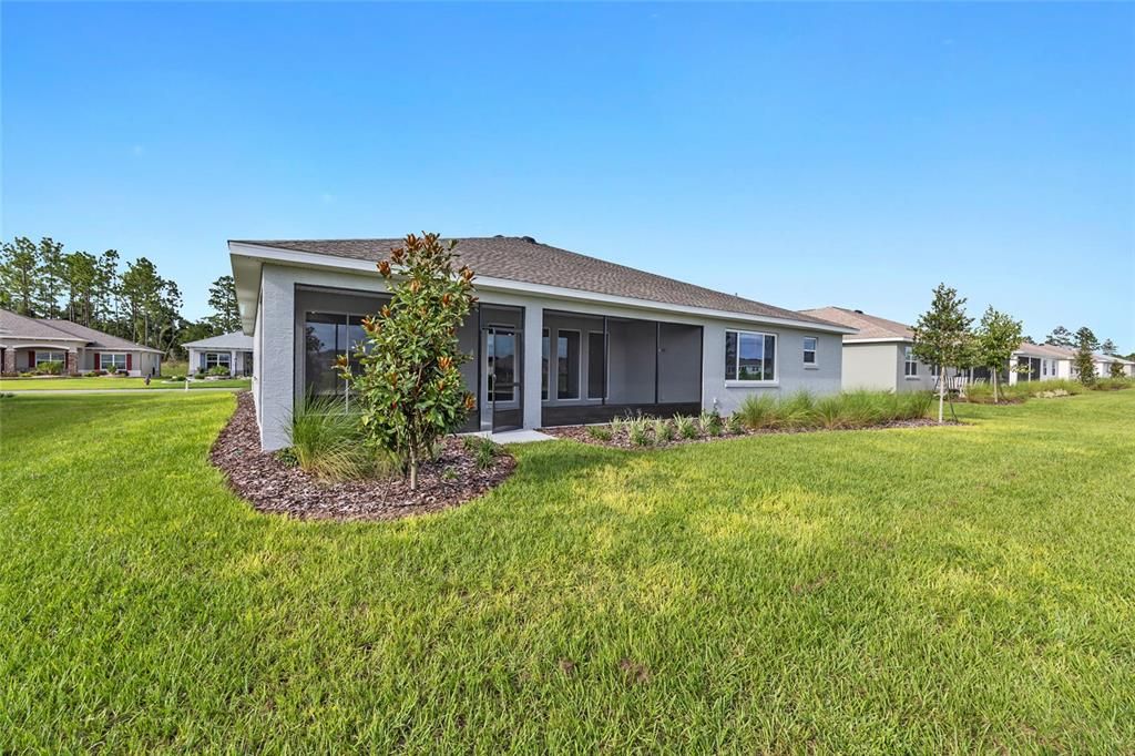 合同活跃: $475,000 (2 贝兹, 2 浴室, 2493 平方英尺)