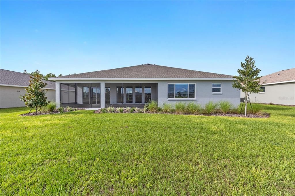 合同活跃: $475,000 (2 贝兹, 2 浴室, 2493 平方英尺)