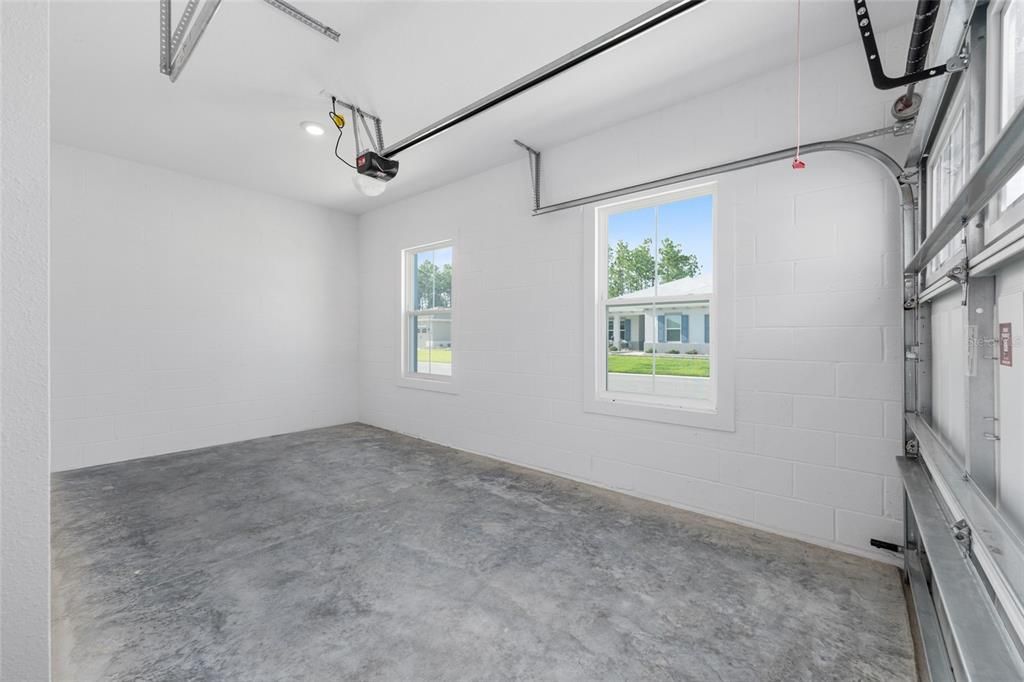 合同活跃: $475,000 (2 贝兹, 2 浴室, 2493 平方英尺)