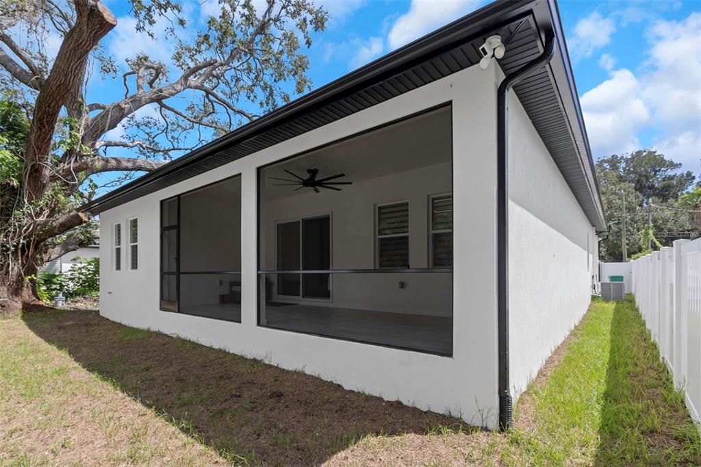 Active With Contract: $649,900 (4 beds, 3 baths, 2138 Square Feet)