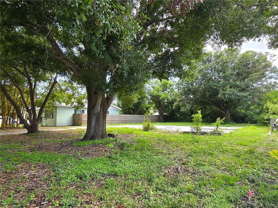 Active With Contract: $649,900 (4 beds, 3 baths, 2138 Square Feet)