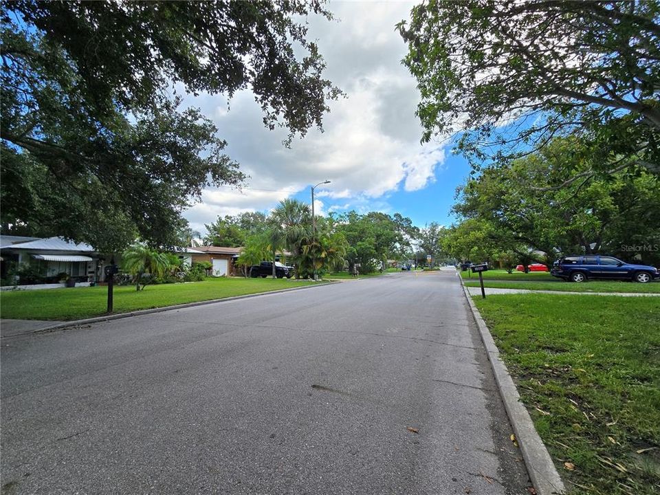 Active With Contract: $649,900 (4 beds, 3 baths, 2138 Square Feet)