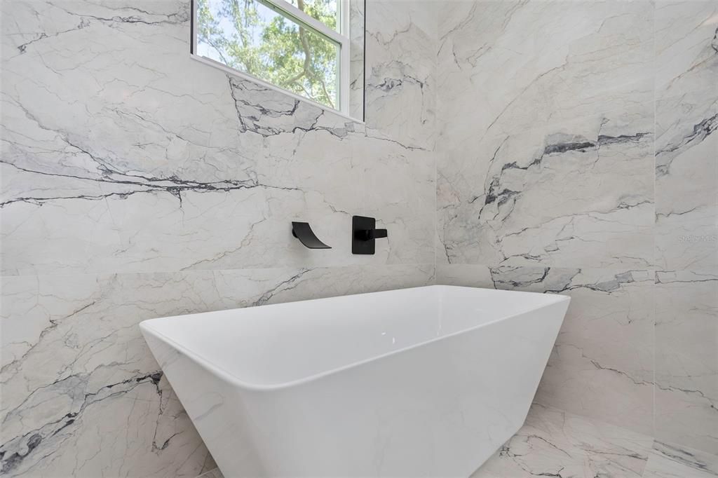 Active With Contract: $649,900 (4 beds, 3 baths, 2138 Square Feet)