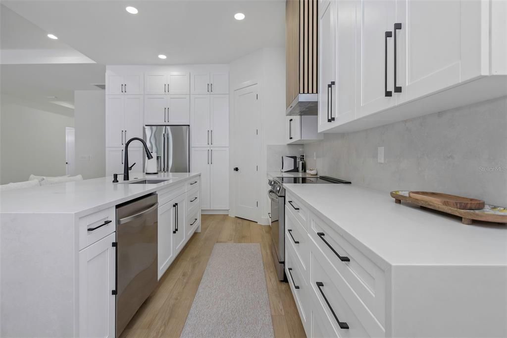 Active With Contract: $649,900 (4 beds, 3 baths, 2138 Square Feet)