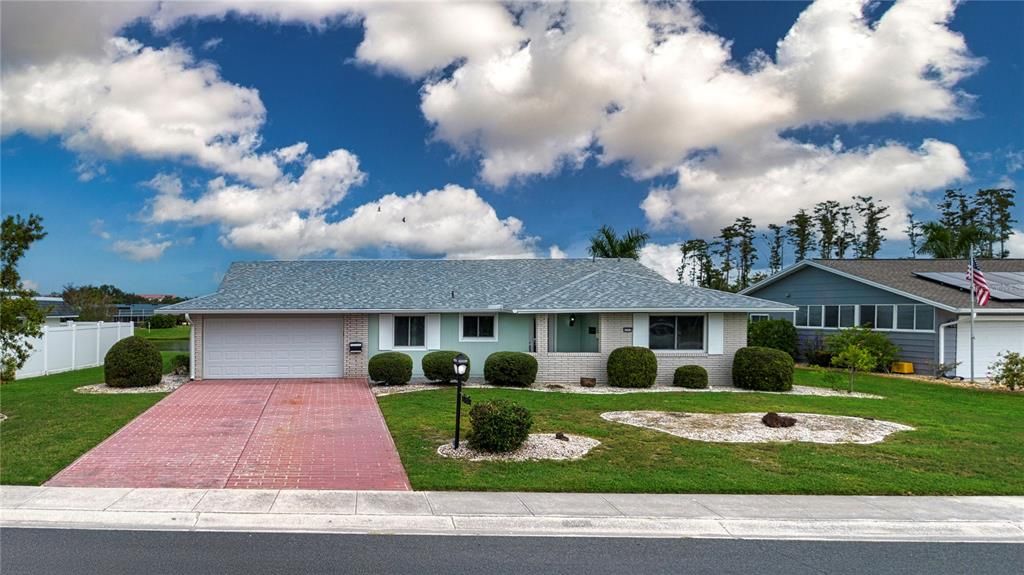 For Sale: $329,900 (3 beds, 2 baths, 1662 Square Feet)