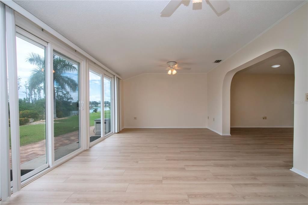 For Sale: $329,900 (3 beds, 2 baths, 1662 Square Feet)