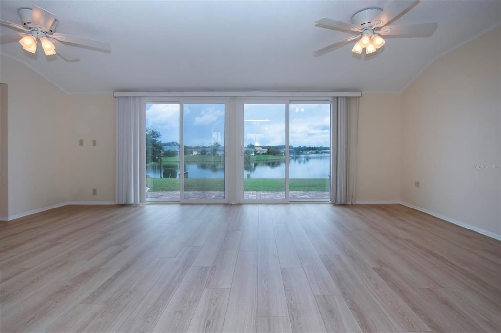 For Sale: $329,900 (3 beds, 2 baths, 1662 Square Feet)