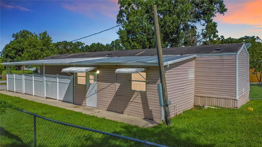 На продажу: $224,900 (3 спален, 2 ванн, 924 Квадратных фут)