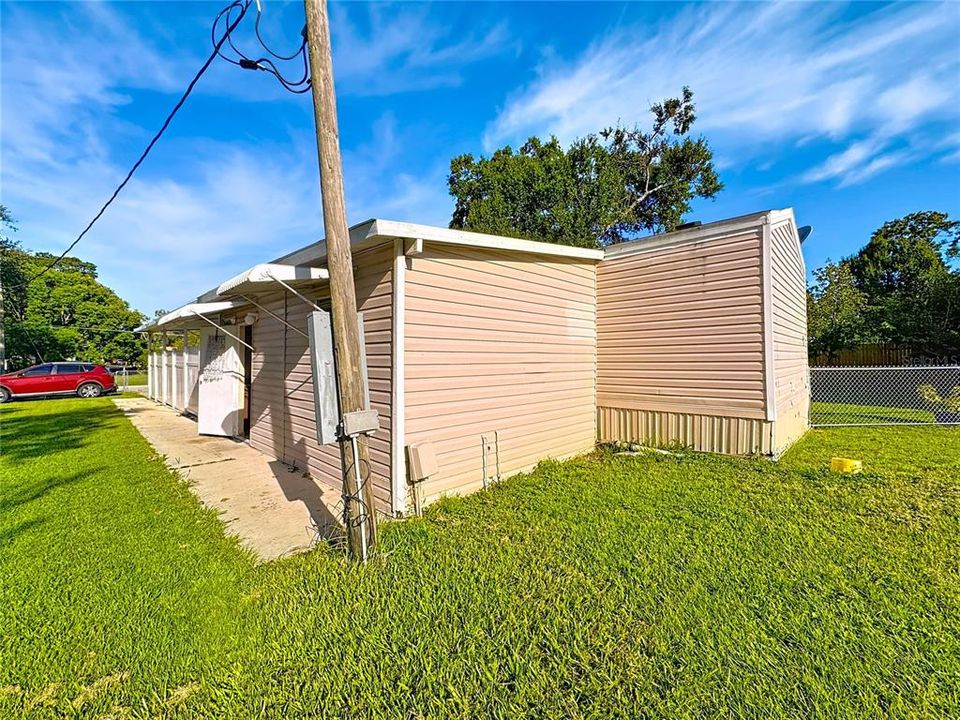 На продажу: $224,900 (3 спален, 2 ванн, 924 Квадратных фут)