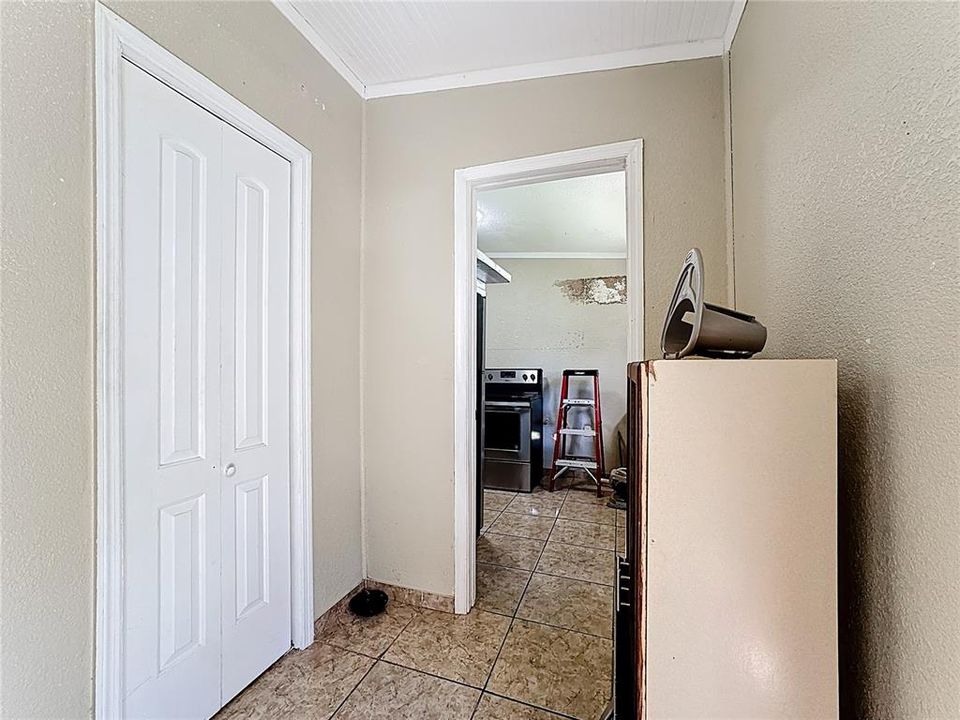 На продажу: $224,900 (3 спален, 2 ванн, 924 Квадратных фут)