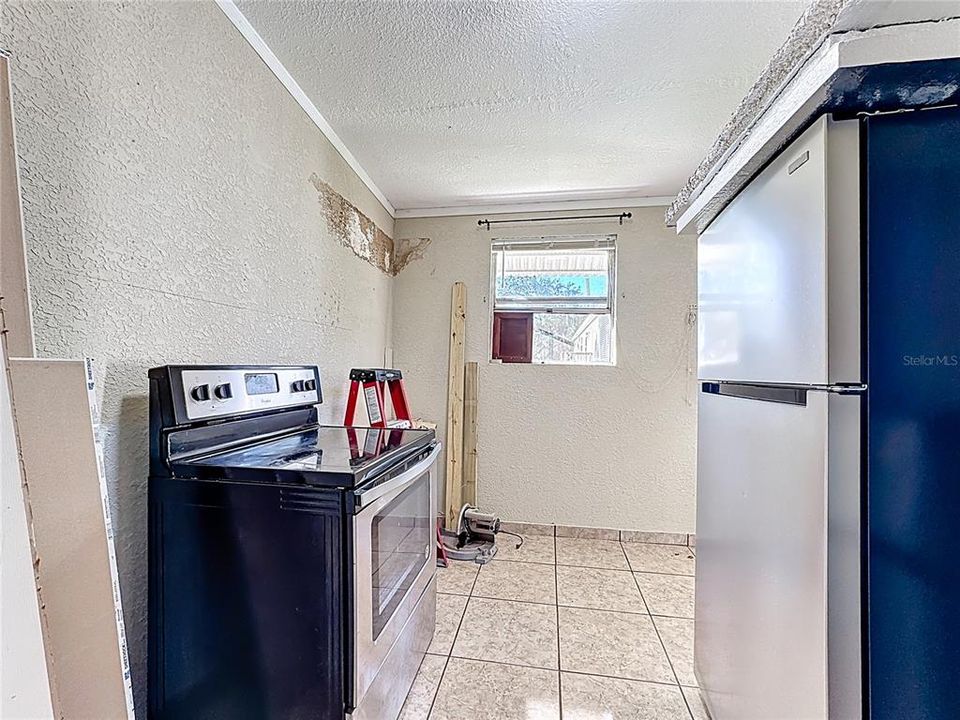 На продажу: $224,900 (3 спален, 2 ванн, 924 Квадратных фут)