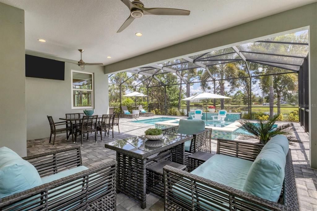 Под контрактом: $985,000 (2 спален, 2 ванн, 2188 Квадратных фут)