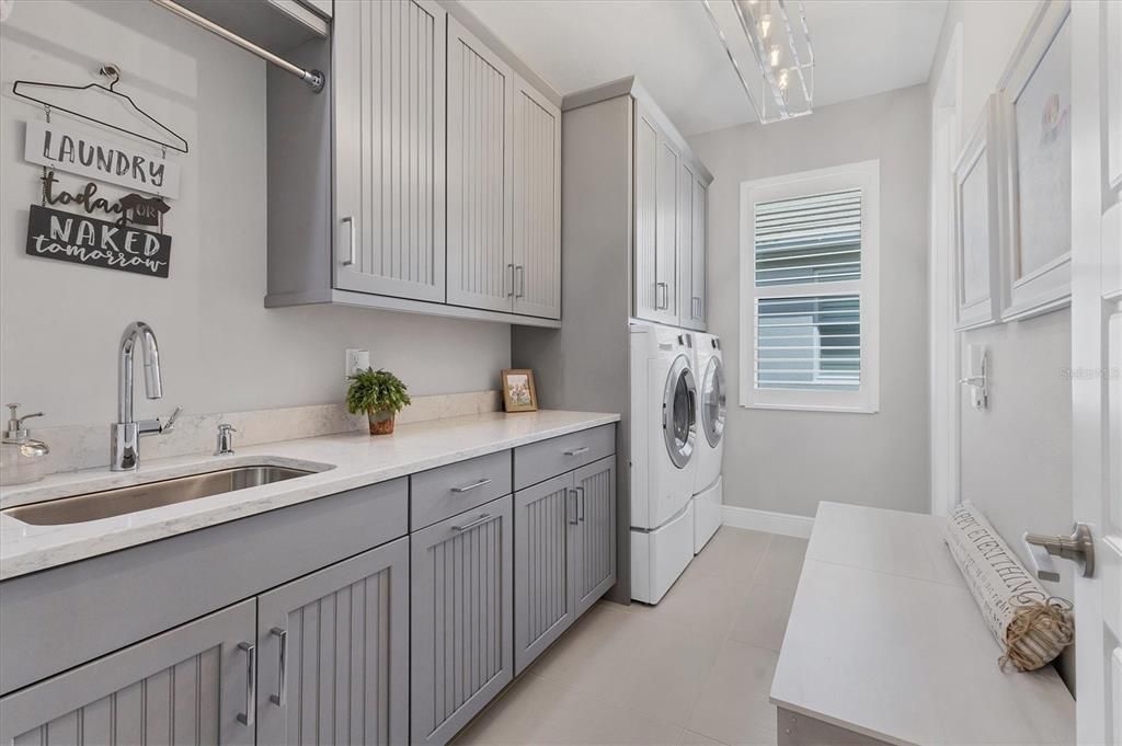 Под контрактом: $985,000 (2 спален, 2 ванн, 2188 Квадратных фут)