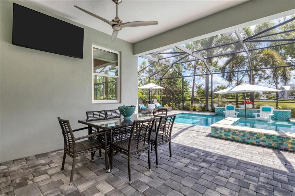 Под контрактом: $985,000 (2 спален, 2 ванн, 2188 Квадратных фут)