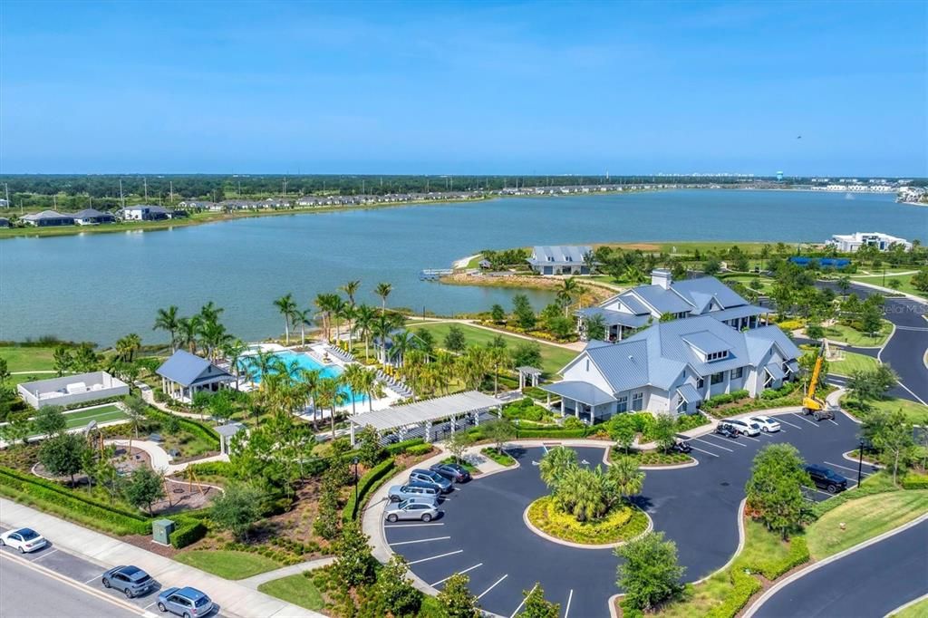 Под контрактом: $985,000 (2 спален, 2 ванн, 2188 Квадратных фут)