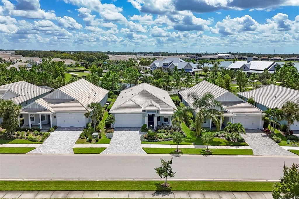 Под контрактом: $985,000 (2 спален, 2 ванн, 2188 Квадратных фут)