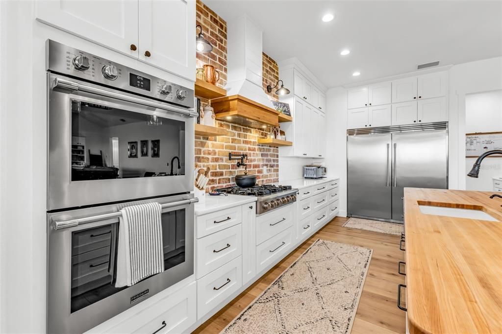 На продажу: $1,100,000 (3 спален, 2 ванн, 2825 Квадратных фут)