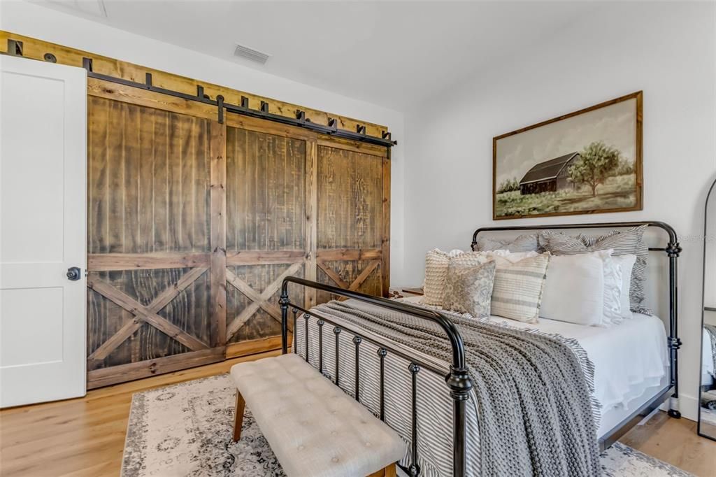 На продажу: $1,100,000 (3 спален, 2 ванн, 2825 Квадратных фут)