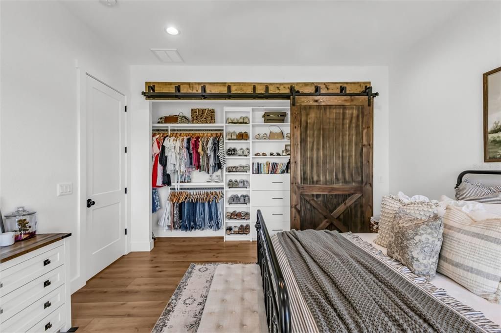 На продажу: $1,100,000 (3 спален, 2 ванн, 2825 Квадратных фут)