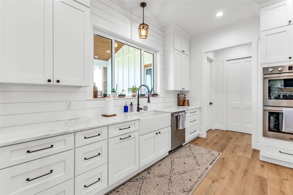 На продажу: $1,100,000 (3 спален, 2 ванн, 2825 Квадратных фут)