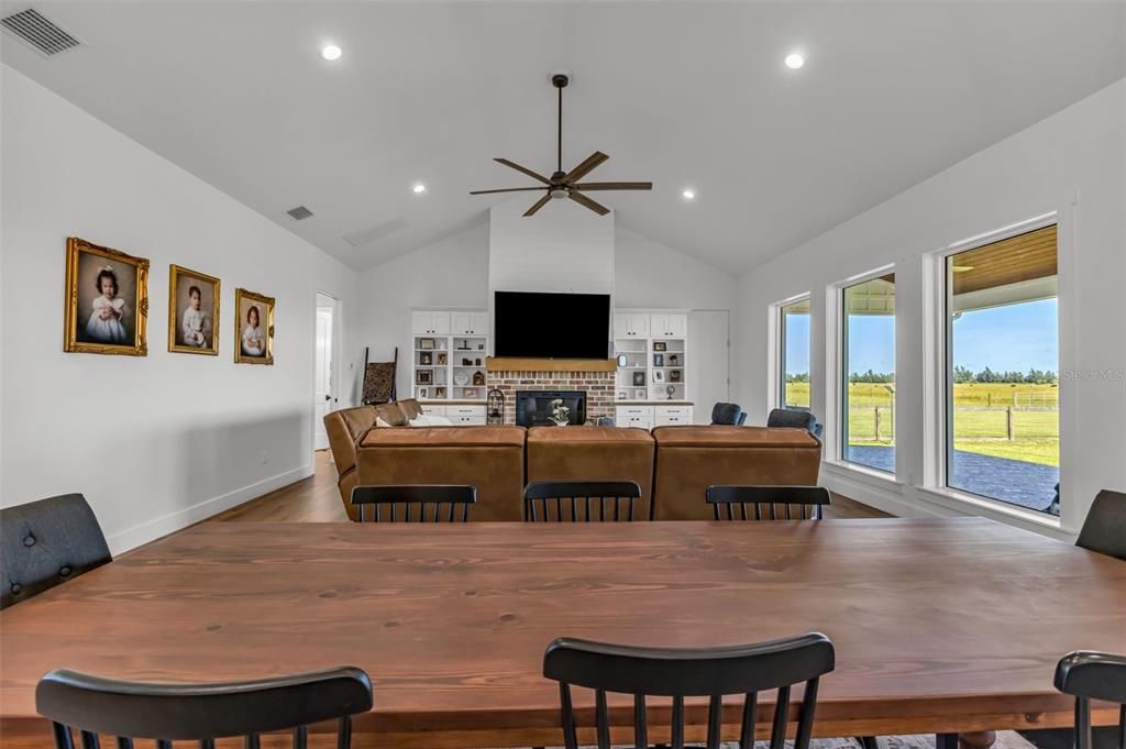 На продажу: $1,100,000 (3 спален, 2 ванн, 2825 Квадратных фут)