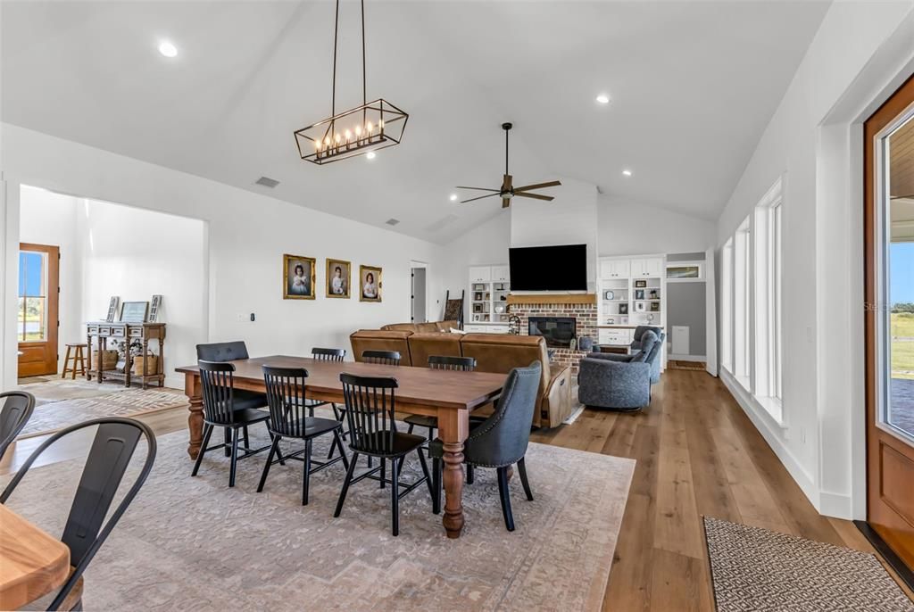 На продажу: $1,100,000 (3 спален, 2 ванн, 2825 Квадратных фут)