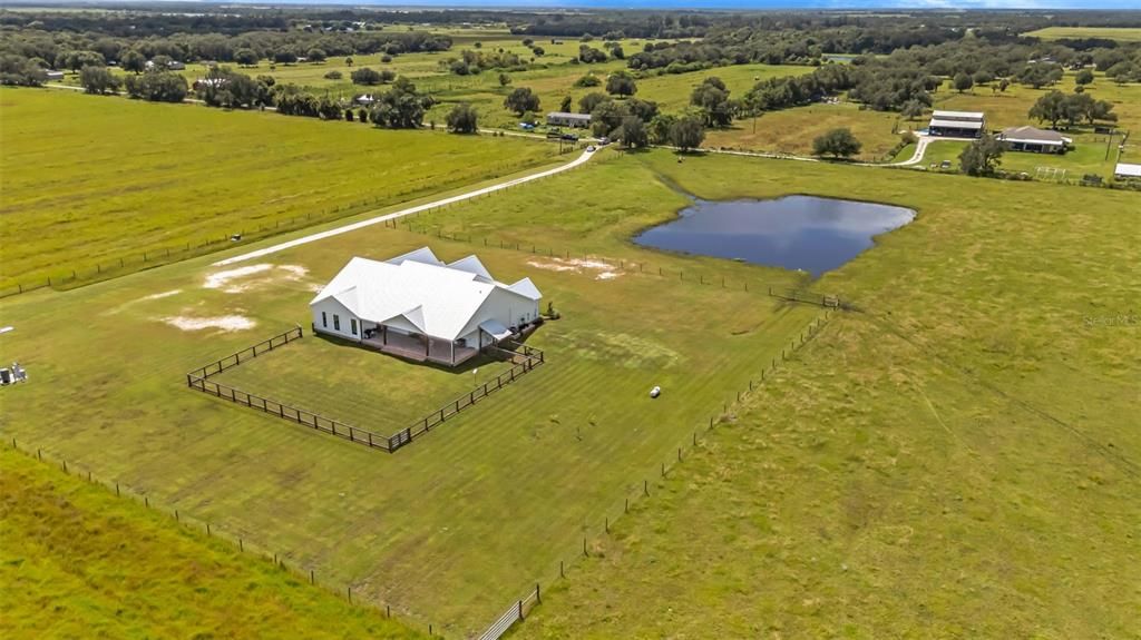 На продажу: $1,100,000 (3 спален, 2 ванн, 2825 Квадратных фут)