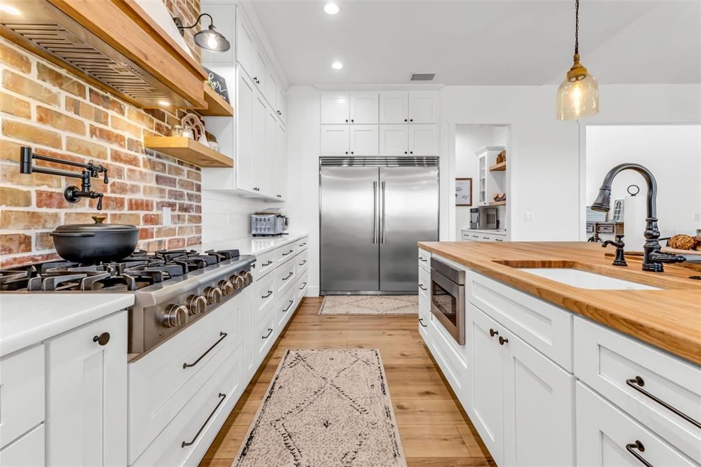 На продажу: $1,100,000 (3 спален, 2 ванн, 2825 Квадратных фут)