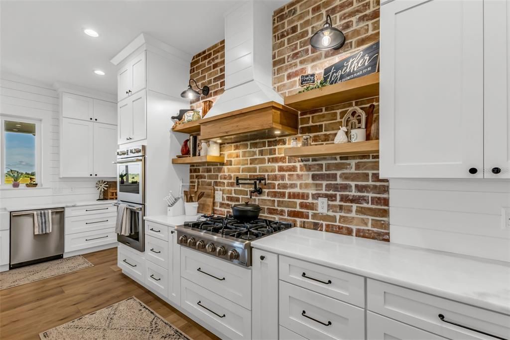 На продажу: $1,100,000 (3 спален, 2 ванн, 2825 Квадратных фут)