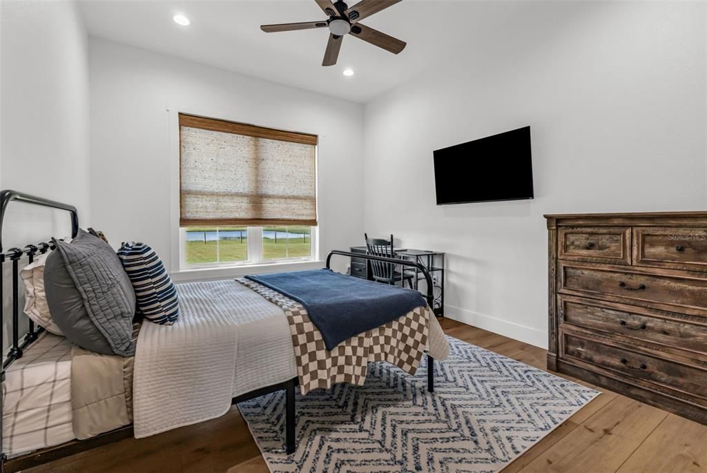 На продажу: $1,100,000 (3 спален, 2 ванн, 2825 Квадратных фут)