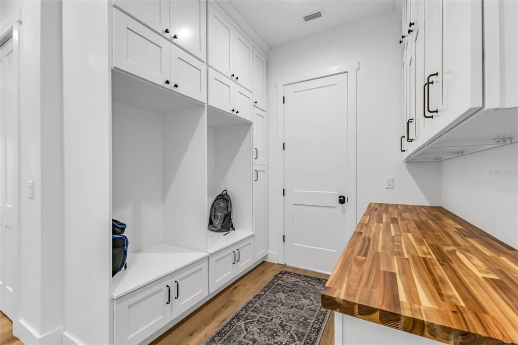 На продажу: $1,100,000 (3 спален, 2 ванн, 2825 Квадратных фут)