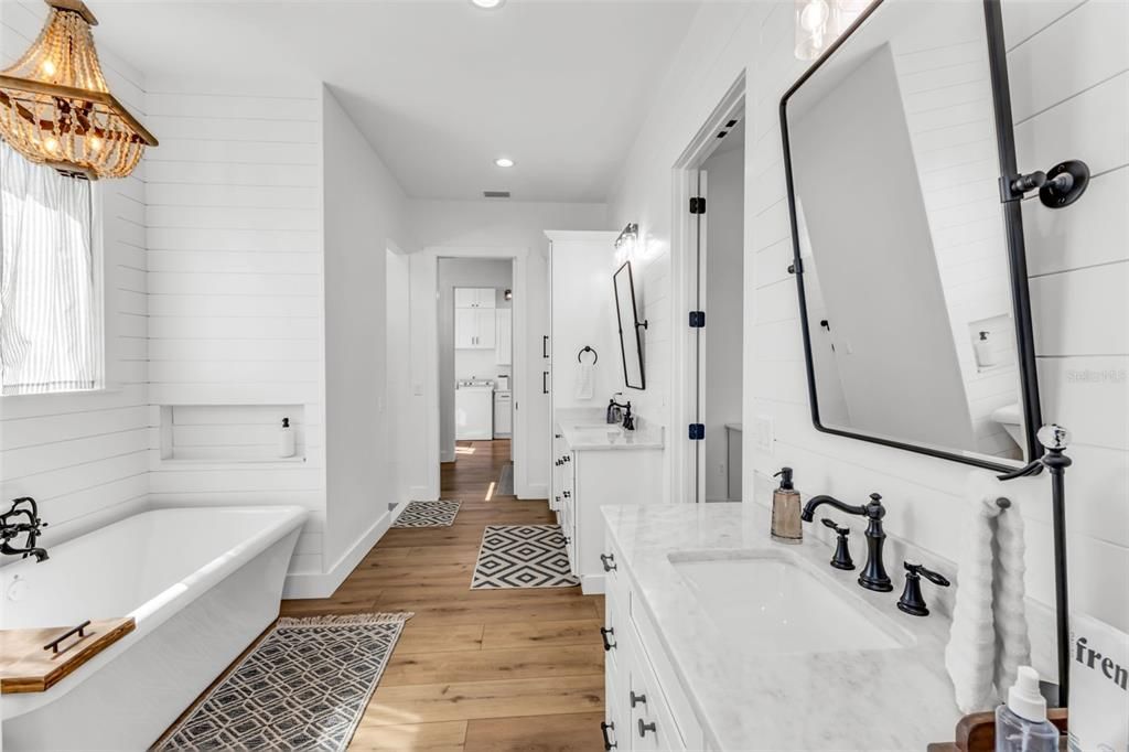 На продажу: $1,100,000 (3 спален, 2 ванн, 2825 Квадратных фут)