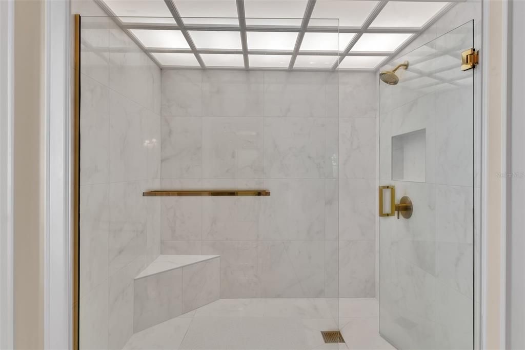 En Venta: $5,000,000 (4 camas, 5 baños, 5087 Pies cuadrados)