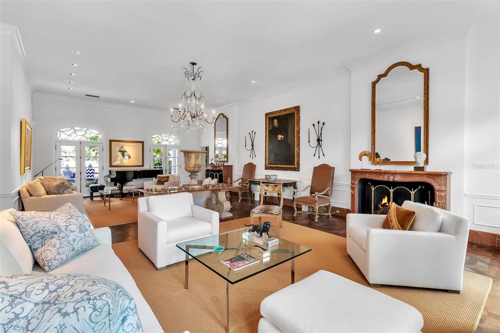 En Venta: $5,000,000 (4 camas, 5 baños, 5087 Pies cuadrados)