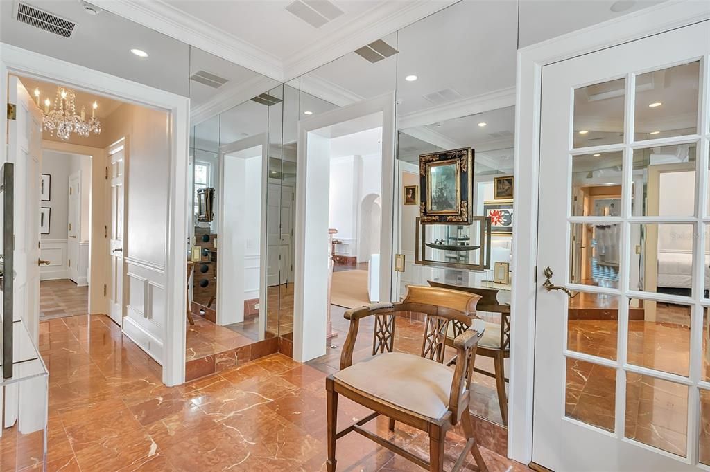 En Venta: $5,000,000 (4 camas, 5 baños, 5087 Pies cuadrados)