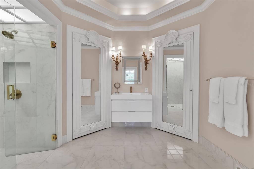 En Venta: $5,000,000 (4 camas, 5 baños, 5087 Pies cuadrados)