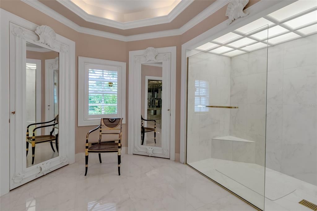 En Venta: $5,000,000 (4 camas, 5 baños, 5087 Pies cuadrados)