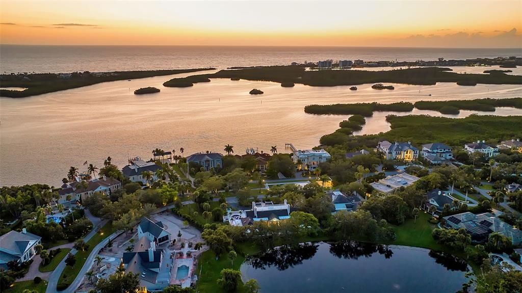 En Venta: $5,000,000 (4 camas, 5 baños, 5087 Pies cuadrados)