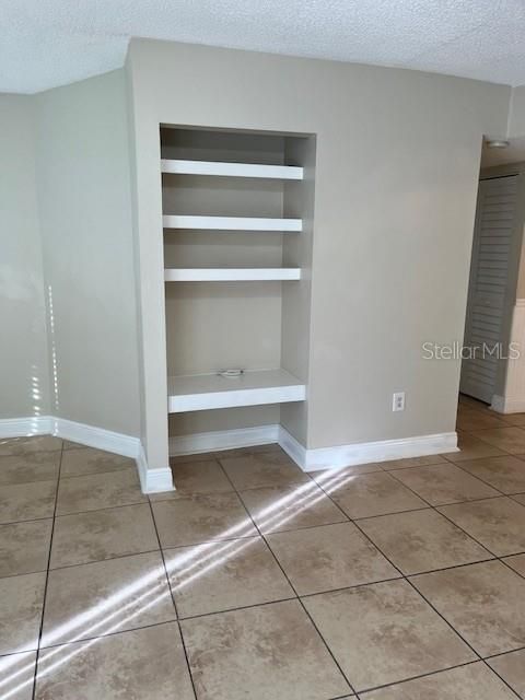 Active With Contract: $1,595 (2 beds, 2 baths, 898 Square Feet)