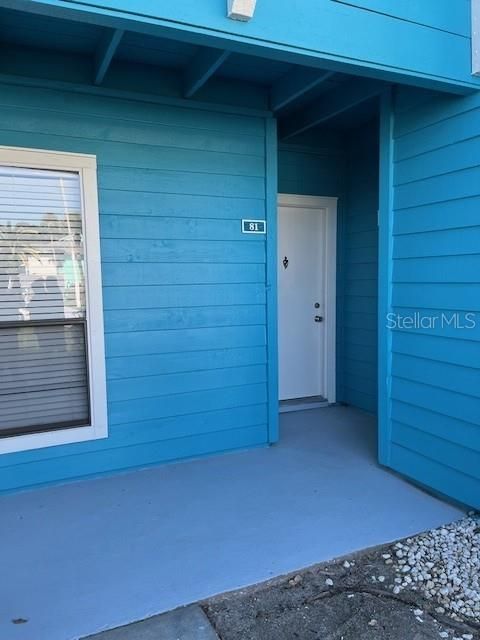 Active With Contract: $1,595 (2 beds, 2 baths, 898 Square Feet)