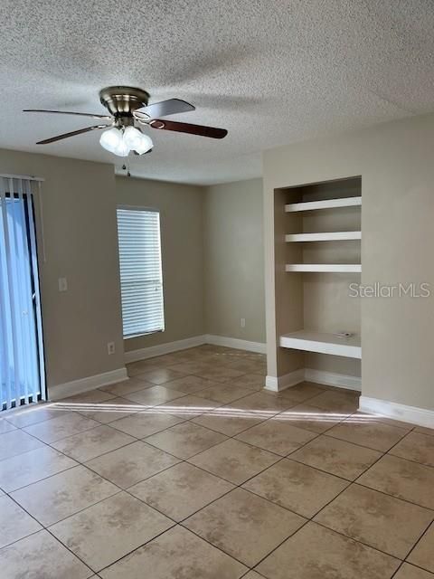 Active With Contract: $1,595 (2 beds, 2 baths, 898 Square Feet)