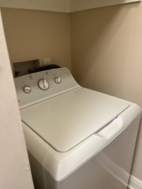 Active With Contract: $1,595 (2 beds, 2 baths, 898 Square Feet)