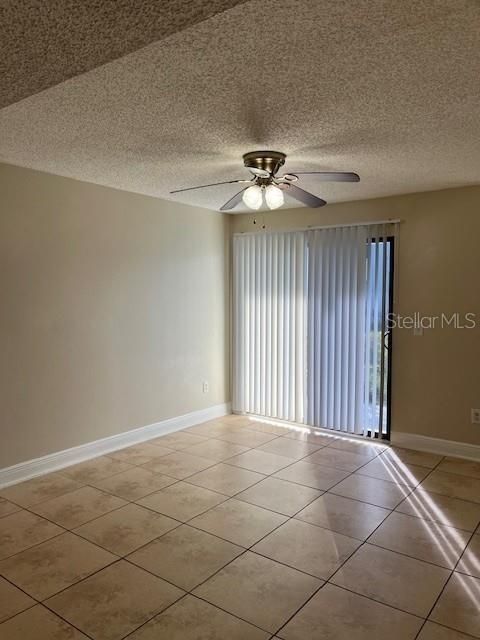 Active With Contract: $1,595 (2 beds, 2 baths, 898 Square Feet)